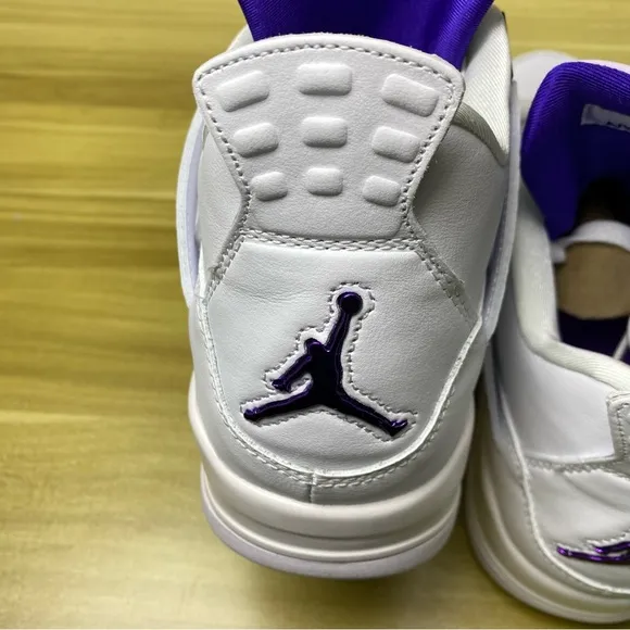 Jordan 4 Retro Purple Metallic Men’s Sneakers Pre-owned