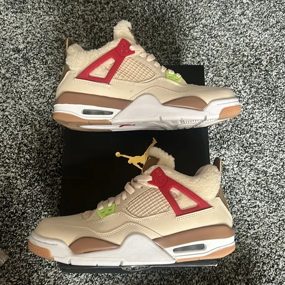 Jordan 4 Retro Sneakers WNS “Wild Things”