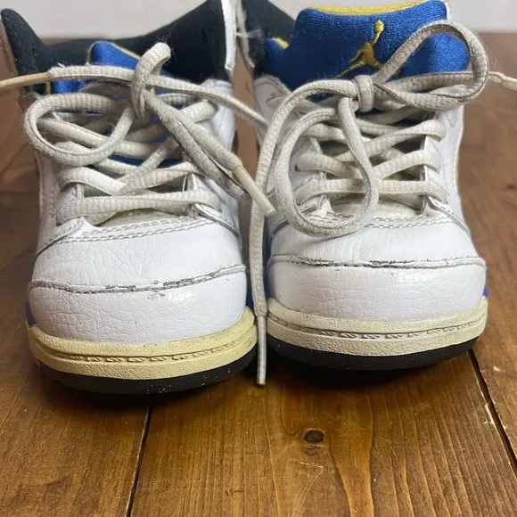 Jordan 5 Retro Laney sneakers toddler size 6C