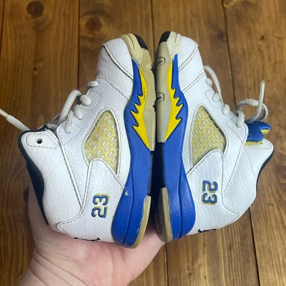 Jordan 5 Retro Laney sneakers toddler size 6C