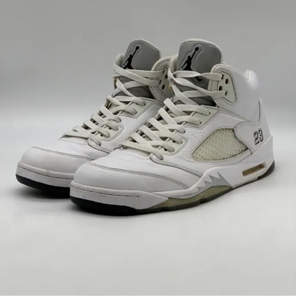 Jordan 5 Retro Sneakers. Size 10