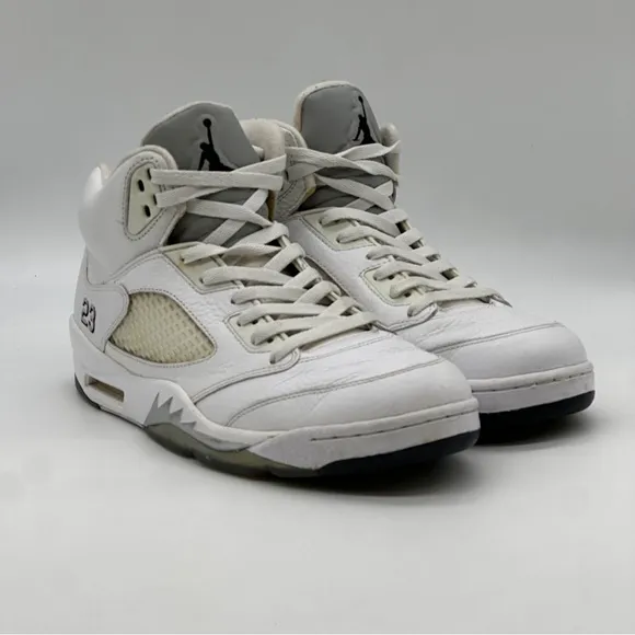 Jordan 5 Retro Sneakers. Size 10