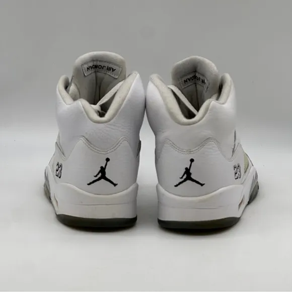Jordan 5 Retro Sneakers. Size 10