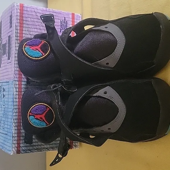 Jordan 8 Retro Aquas Youth 7 / 8 in womens