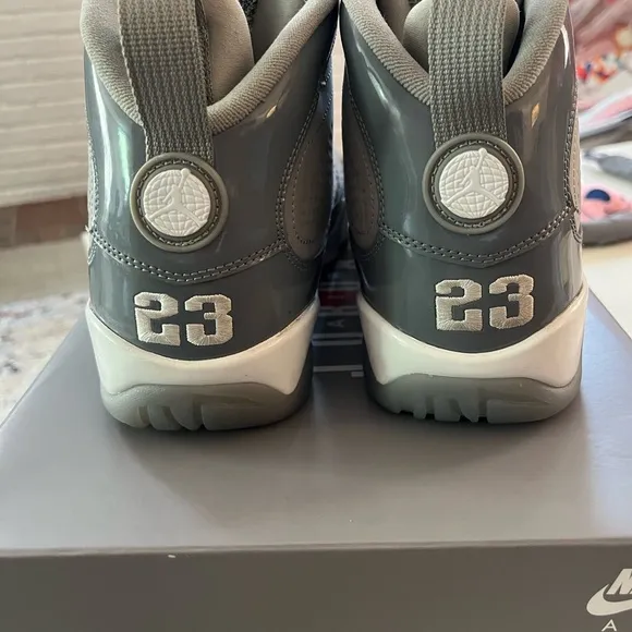 Jordan 9 Retro Sneakers - Cool Grey and White