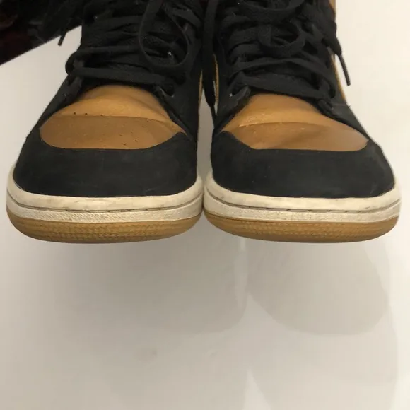JORDAN AIR 1 RETRO HIGH MELO BASKETBALL SNEAKERS MENS SIZE 11.5