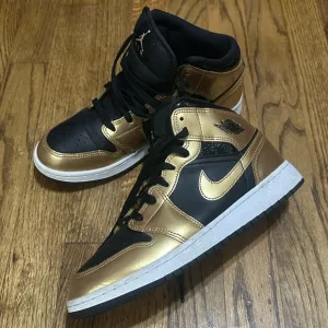 Jordan Retro 1 Metallic Gold Sneakers