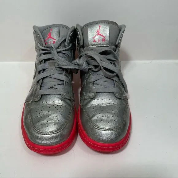 Jordan Retro 1 Sunrise Silver Metallic Sneakers