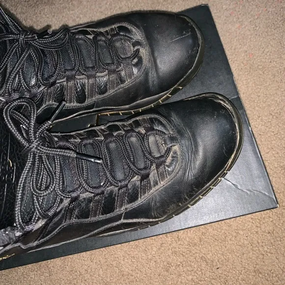 Jordan Retro 10s NYC. Size 11, comes with original box
