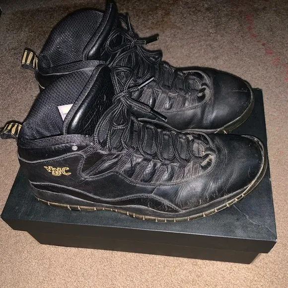 Jordan Retro 10s NYC. Size 11, comes with original box