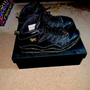 Jordan Retro 10s NYC. Size 11, comes with original box