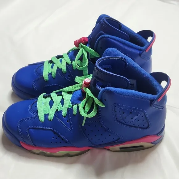 Jordan Retro 6 Sneakers