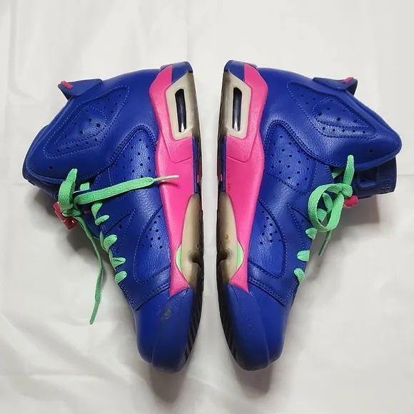 Jordan Retro 6 Sneakers