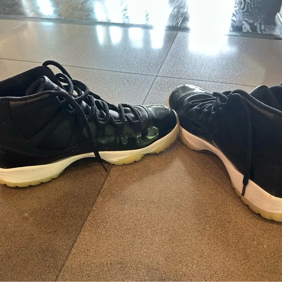 Jordan Retro Black and Red Basketball SneakersWorn once