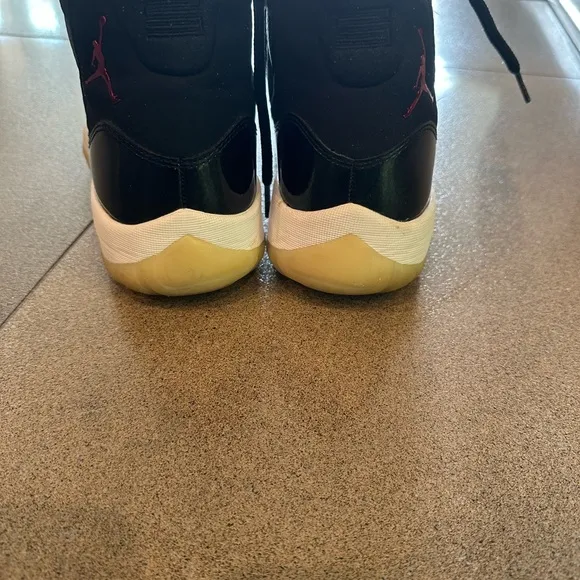 Jordan Retro Black and Red Basketball SneakersWorn once