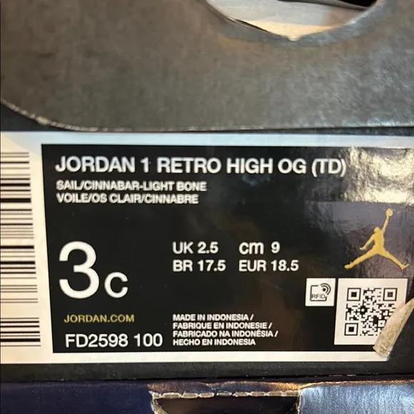Jordan Retro High-Top Baby Sneakers 3c