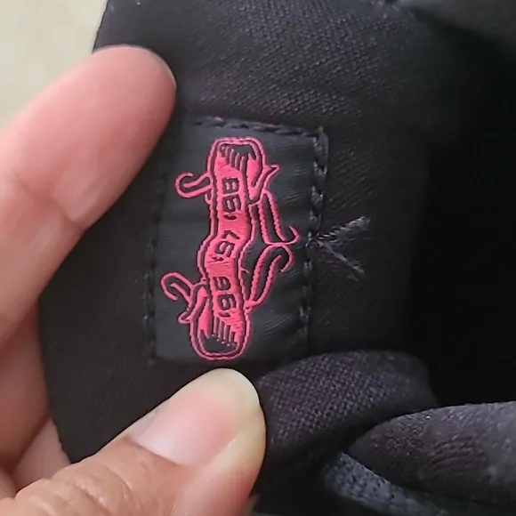 JORDAN Retro Kids Size 5.5Y  Black and Pink Sneakers