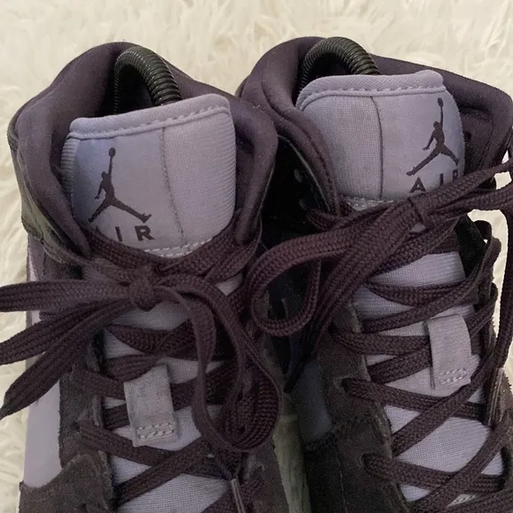 Jordan retro mid Iron purple sneakers