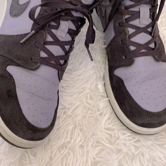 Jordan retro mid Iron purple sneakers