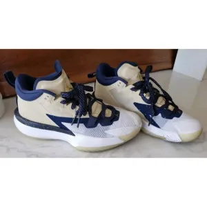 Jordan Zion 1 Trainers FOSSIL MIDNIGHT NAVY WHITE GOLD ZW Sneakers 5Y