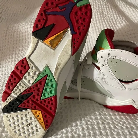 Jordon Retro Sneakers Size 7Y