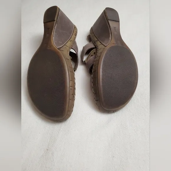 Josef Seibel Purple Sandals The European Comfort Shoe Women's Size 40 Classic