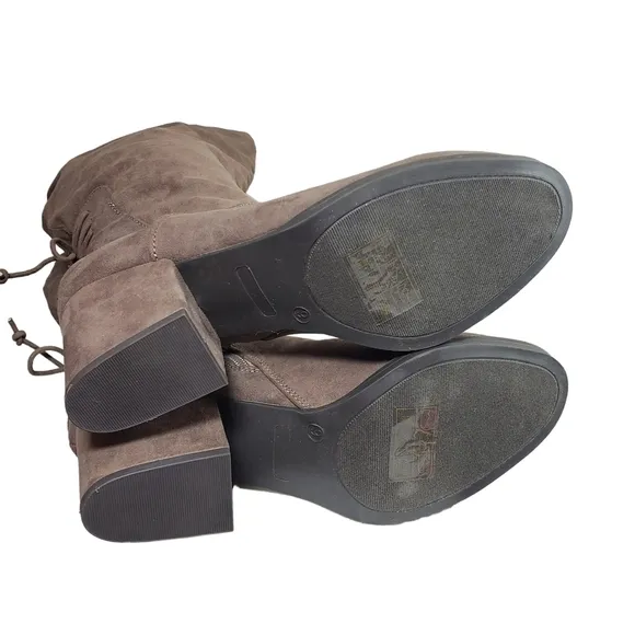 Journee Collection Taupe Faux Suede Pull-on Slouch Block Heel Boots Sz 9