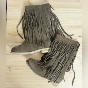 Joyfolie Willow Boots in Brindle, Size 9, Suede Fringe Boot