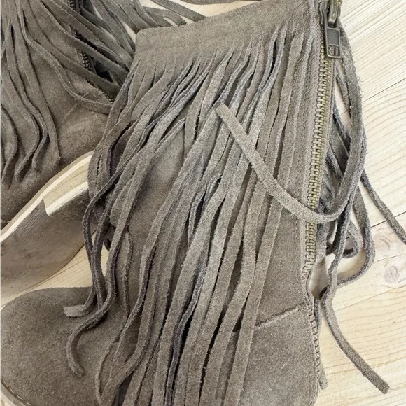 Joyfolie Willow Boots in Brindle, Size 9, Suede Fringe Boot