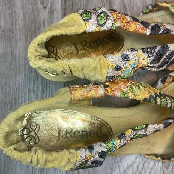 J.Renee &quot;Yolanda&quot; Fabric and Suede Wood Heel Green Women’s Sandals Size …