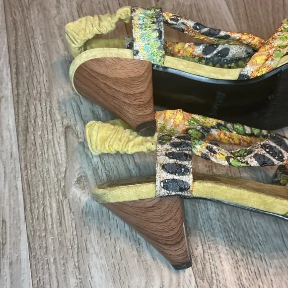 J.Renee &quot;Yolanda&quot; Fabric and Suede Wood Heel Green Women’s Sandals Size …