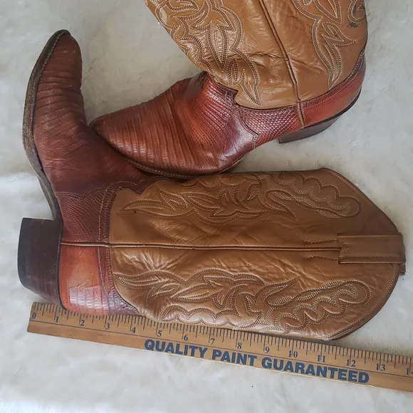Justin Boots L 4520 Classic cowboy boots in tan and brown Women's Size 6.5 B.