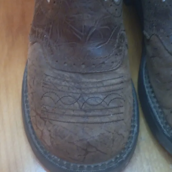 Justin Brown and White Western Boots Size 8