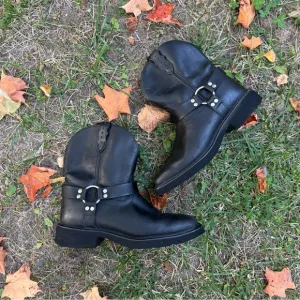 Justin Gypsy black genuine leather black harness boots
