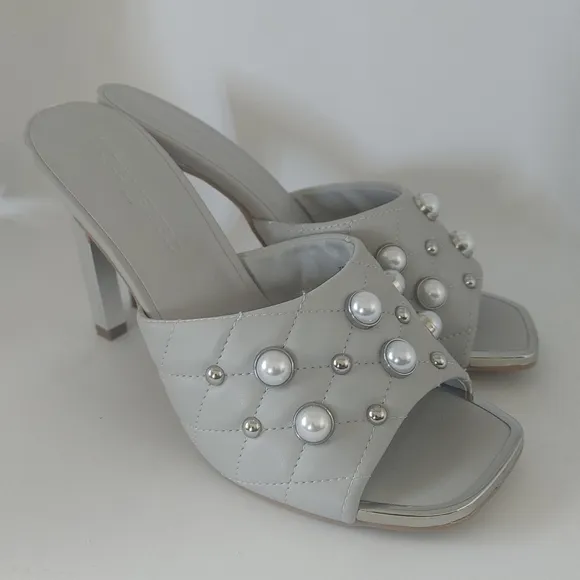 Karl Lagerfeld Amina Studded Quilted Heeled Mule Sandals Size 7 Grey Gray