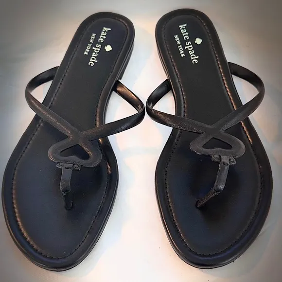 Kate Spade Black Leather Heart Thong Sandals Heart Detail Flats Size 10B NWOT
