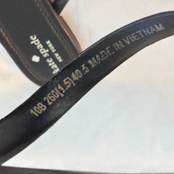 Kate Spade Black Leather Heart Thong Sandals Heart Detail Flats Size 10B NWOT