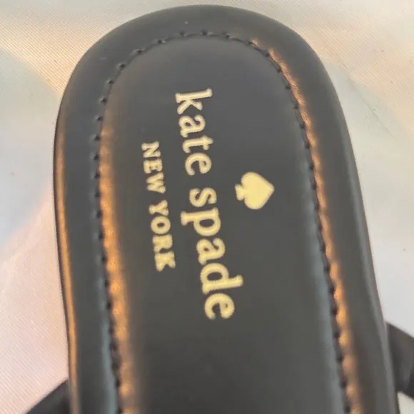 Kate Spade Black Leather Heart Thong Sandals Heart Detail Flats Size 10B NWOT