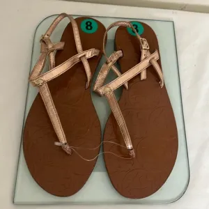 Kate Spade Sandals Rose Gold T-Strap Ankle Strap women size 8