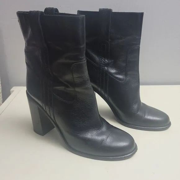 Kate Spade baise pull on black leather boots,  9