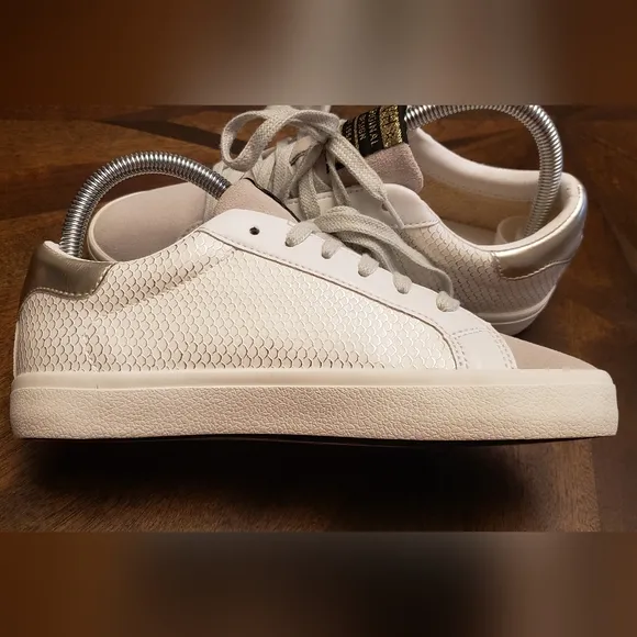 KATE - WHITE GOLD SNAKE Women's Sneakers by Vintage Havana Womens SIZE 6