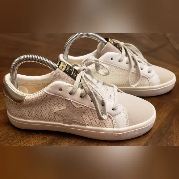 KATE - WHITE GOLD SNAKE Women's Sneakers by Vintage Havana Womens SIZE 6