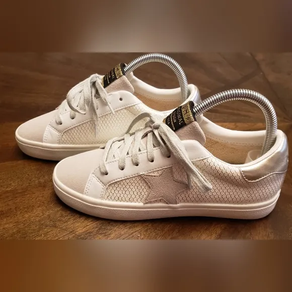 KATE - WHITE GOLD SNAKE Women's Sneakers by Vintage Havana Womens SIZE 6