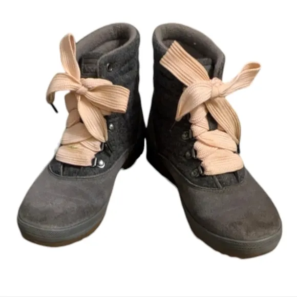 Keds Camp Boot Water-Resistant Cutesy Fall Winter Suede w/ Thinsulate Cozy Boots