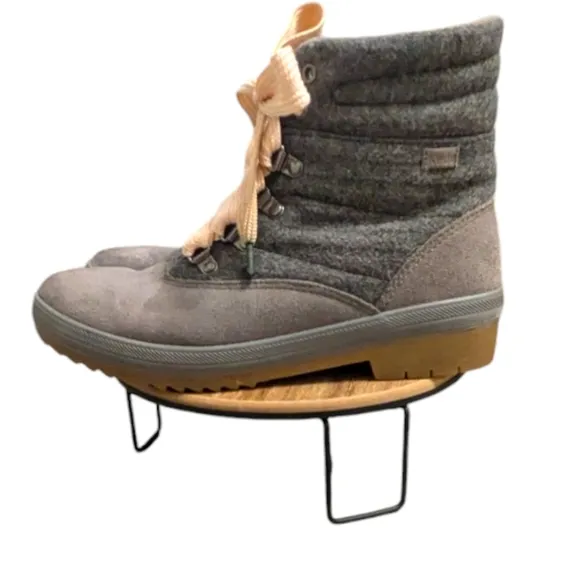Keds Camp Boot Water-Resistant Cutesy Fall Winter Suede w/ Thinsulate Cozy Boots
