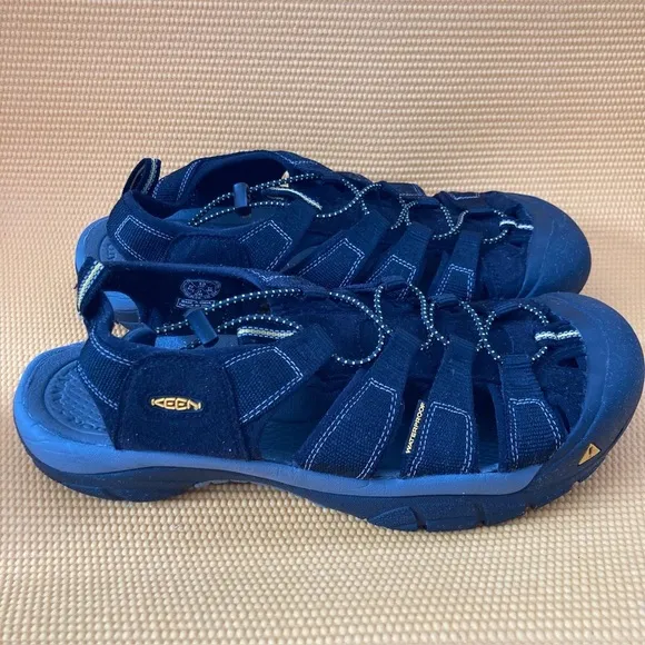 KEEN Athletic Sandals Slip On Waterproof Hiking Drawstring Men's Black SIZE 13