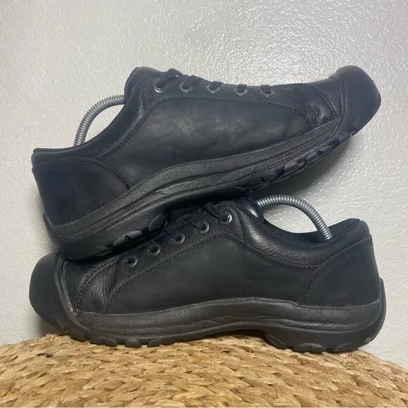 Keen Briggs leather lace boots