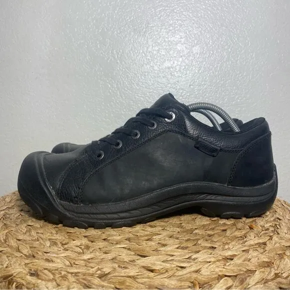 Keen Briggs leather lace boots