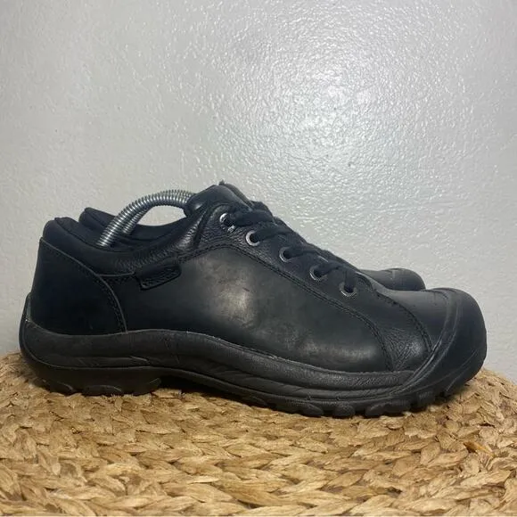 Keen Briggs leather lace boots