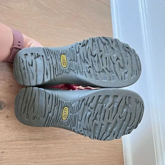 Keen Girl Big Kid Size 4 Woman 6 Pink Blue Gray Waterproof Sandals Hiking Shoe